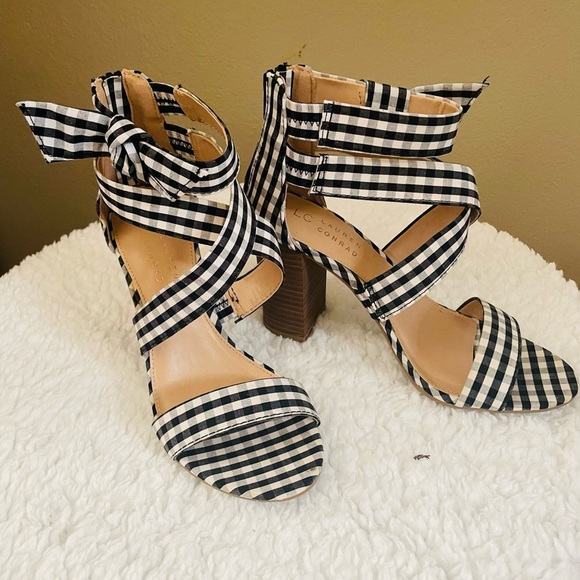 New LC Lauren Conrad Black and White Heeled Sandals - Picture 2 of 8